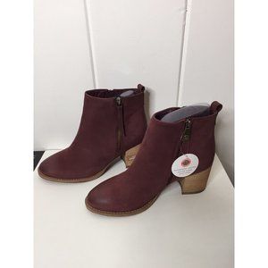 Blondo Boots 8.5 Nova Ankle Bootie Burgundy Nubuk Leather Block Heels Waterproof